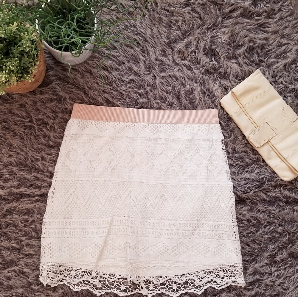 American Eagle Cream & Pink Lace Skirt